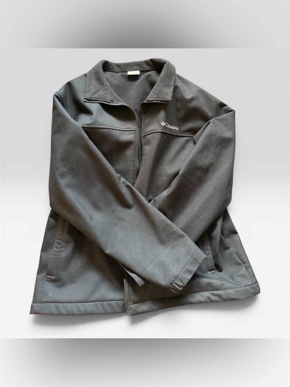 Columbia Men's Black Lightweight Softshell Jacket
